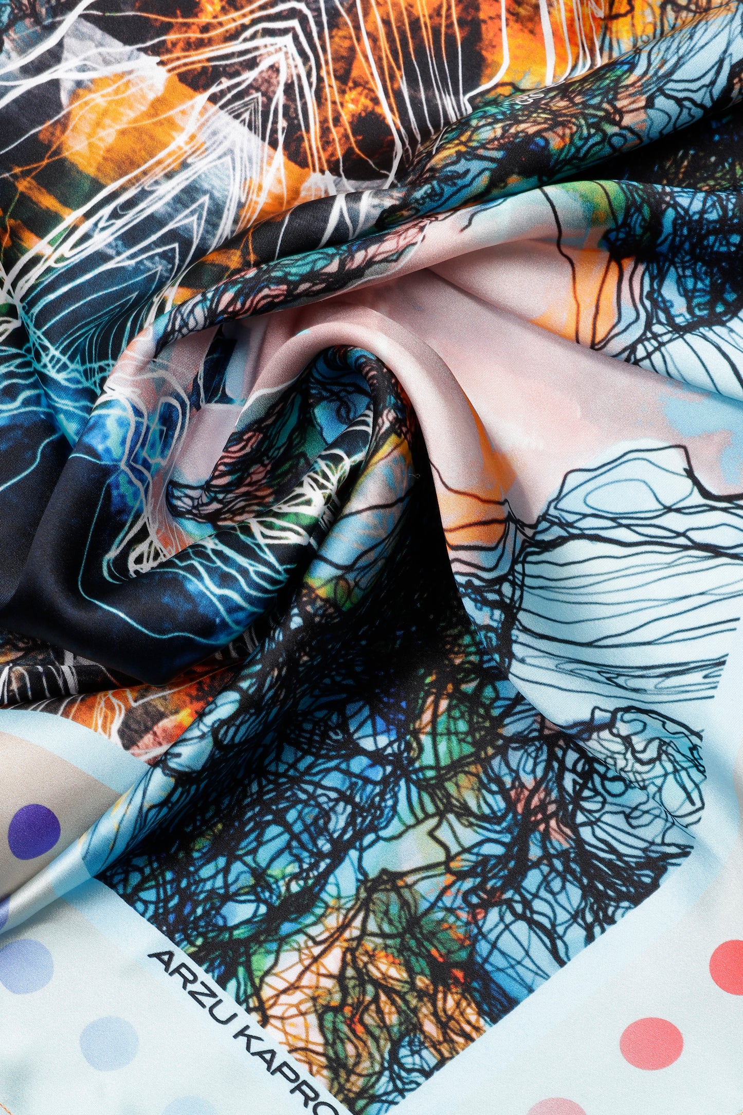 Arzu Kaprol AW 22-23 Homage to Humanity Sunrise İpek Eşarp (210X65)