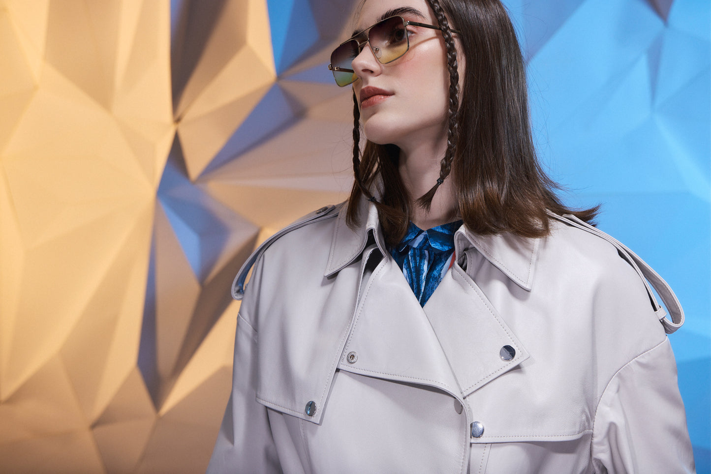 Arzu Kaprol AW 22-23 Homage To Humanity Gri Deri Kaban
