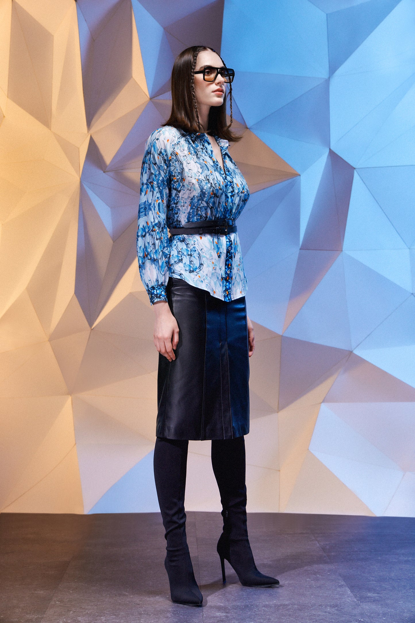 Arzu Kaprol AW 22-23 Homage to Humanity İpek Bluz
