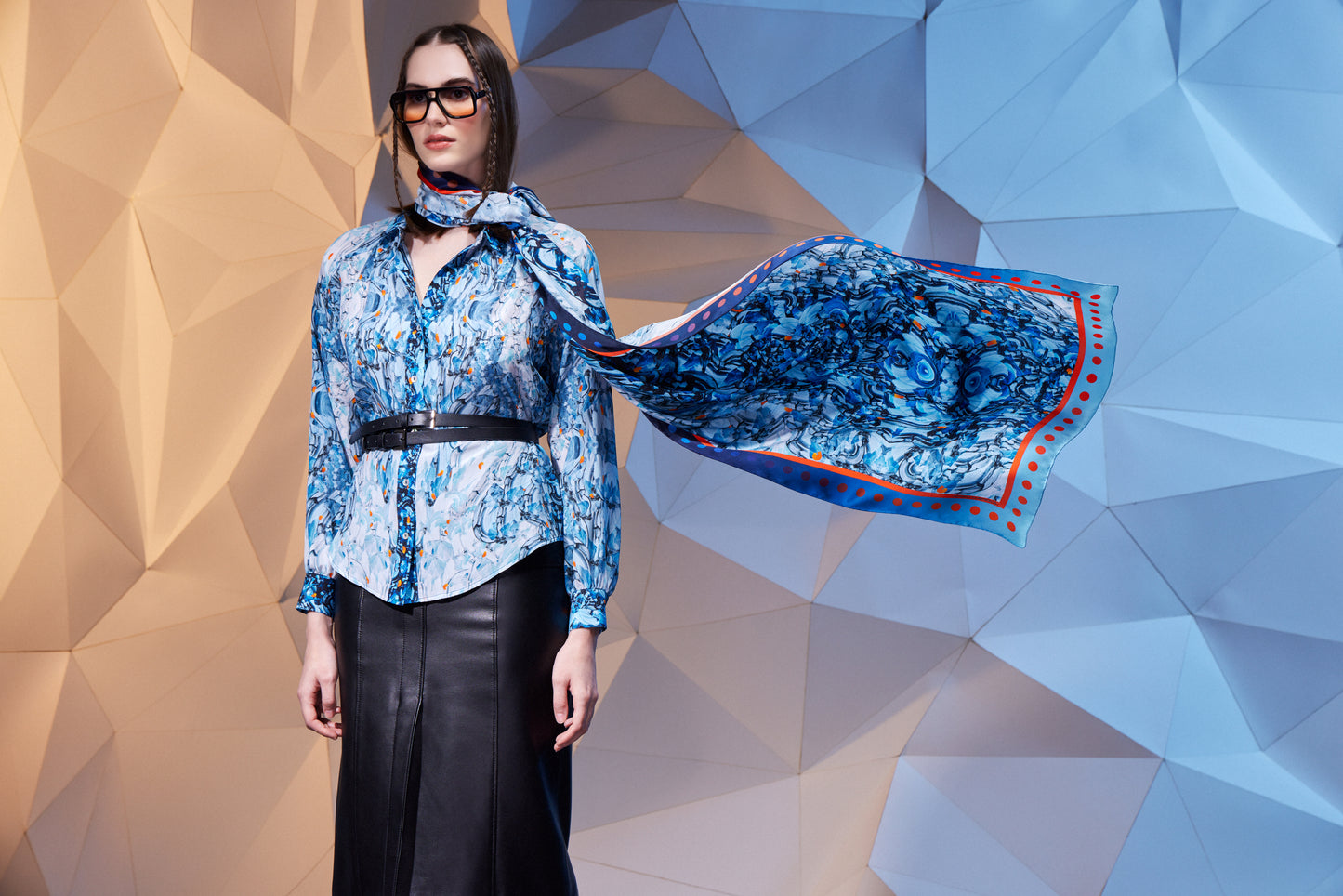 Arzu Kaprol AW 22-23 Homage to Humanity İpek Bluz