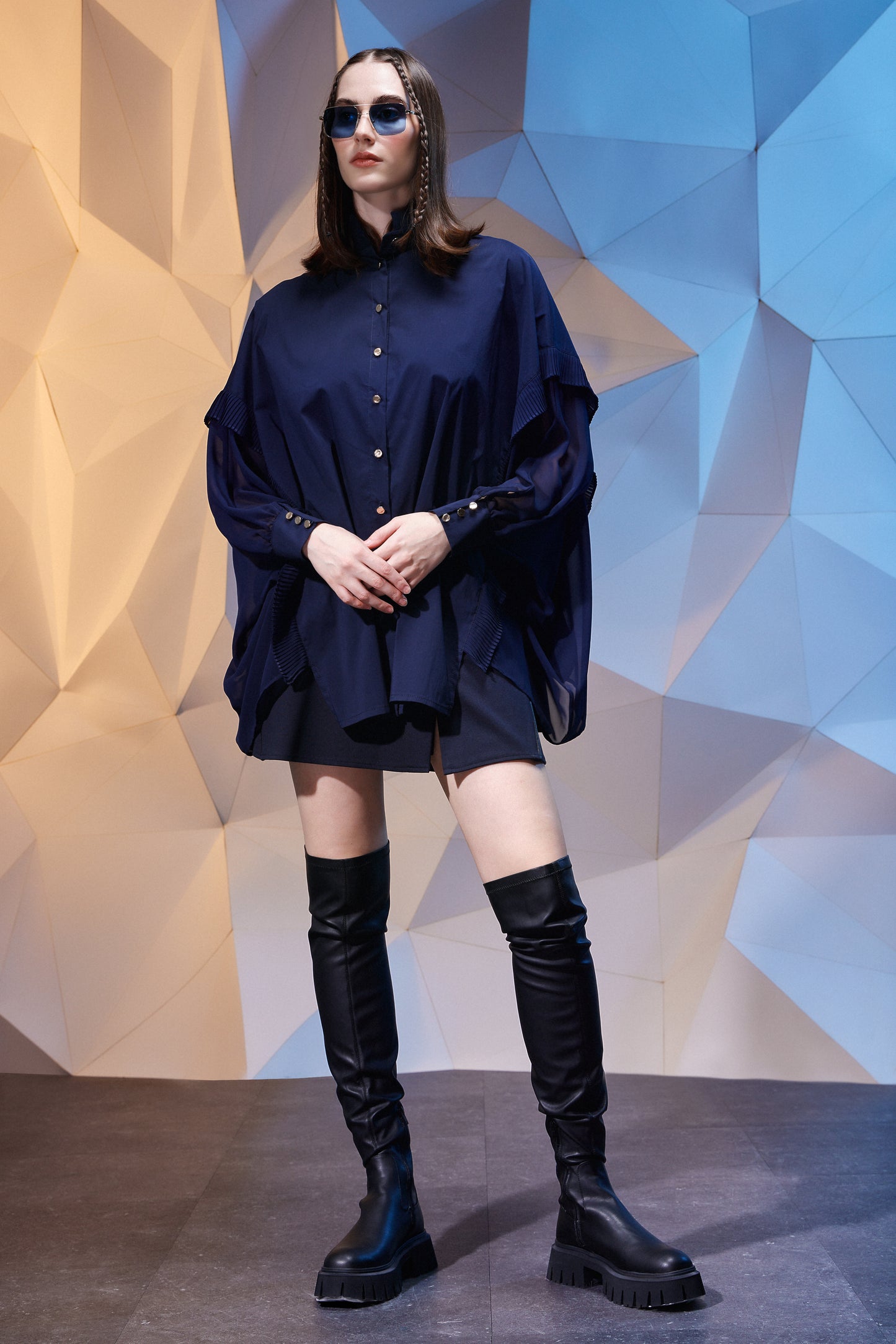 Arzu Kaprol AW 22-23 Homage to Humanity Lacivert Pamuklu Gömlek