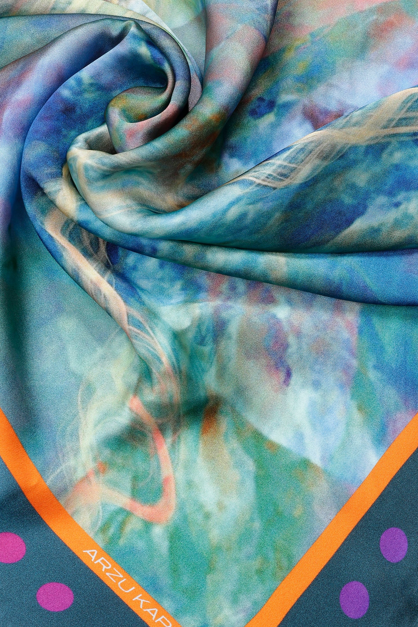 Arzu Kaprol AW 22-23 Homage to Humanity Ice Rainbow İpek Eşarp (210X65)