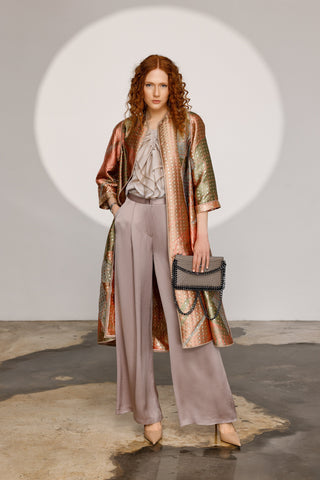 Türk Kadın Giyim Markaları: Zarafetin ve Tarzın Buluştuğu Nokta