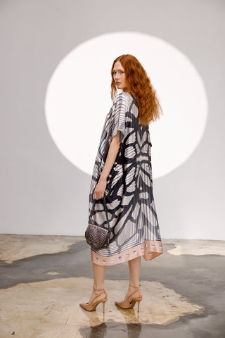 Anvelop Nedir? Moda Dünyasında Anvelop Kesimlerin Yükselişi