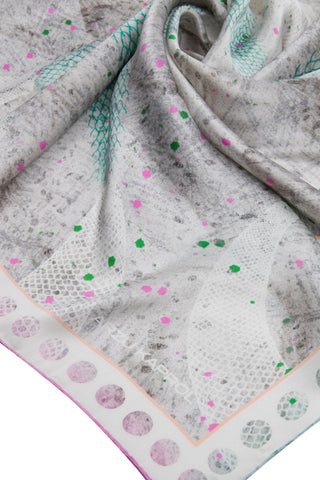 İpek Erkek Kıyafetleri: Şıklığın ve Zarafetin Vazgeçilmezi