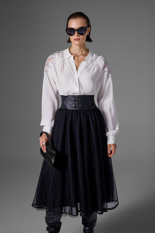 Beyaz İpek Gömlek Kadın: Stil Rehberi ve Öneriler