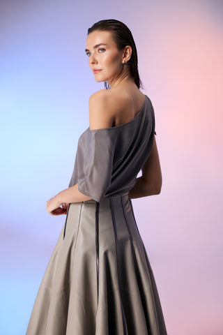Arzu Kaprol Lookbook İle Geleceğin Modasını ve Zamansız Stili Keşfedin