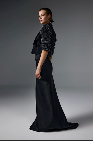 Siyah Saten Uzun Etek