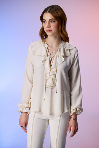 Yakası Fırfır Detaylı Romantik Gömlek